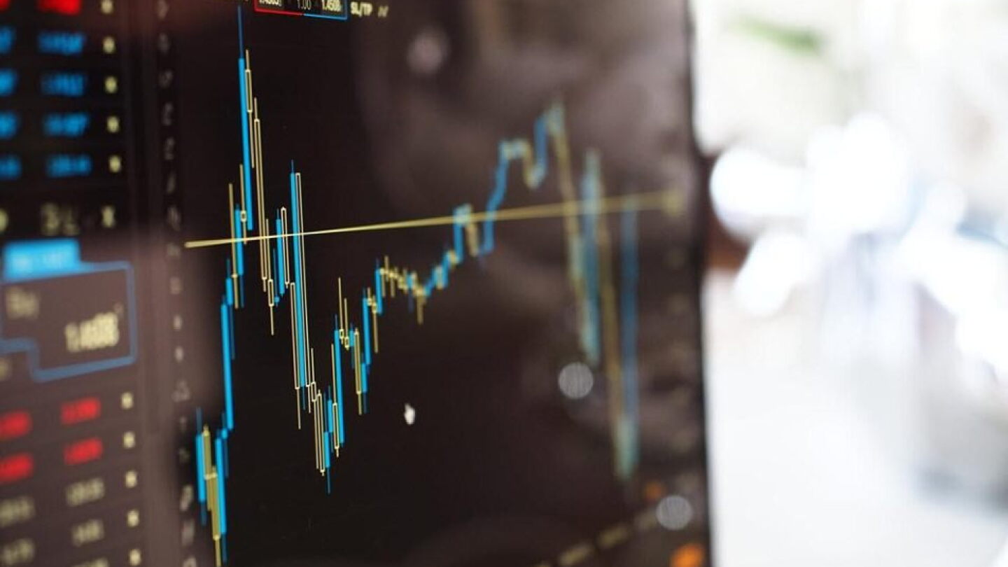 Analyst Note Analyst Note: What 2017 has in store for fintech - PitchBook