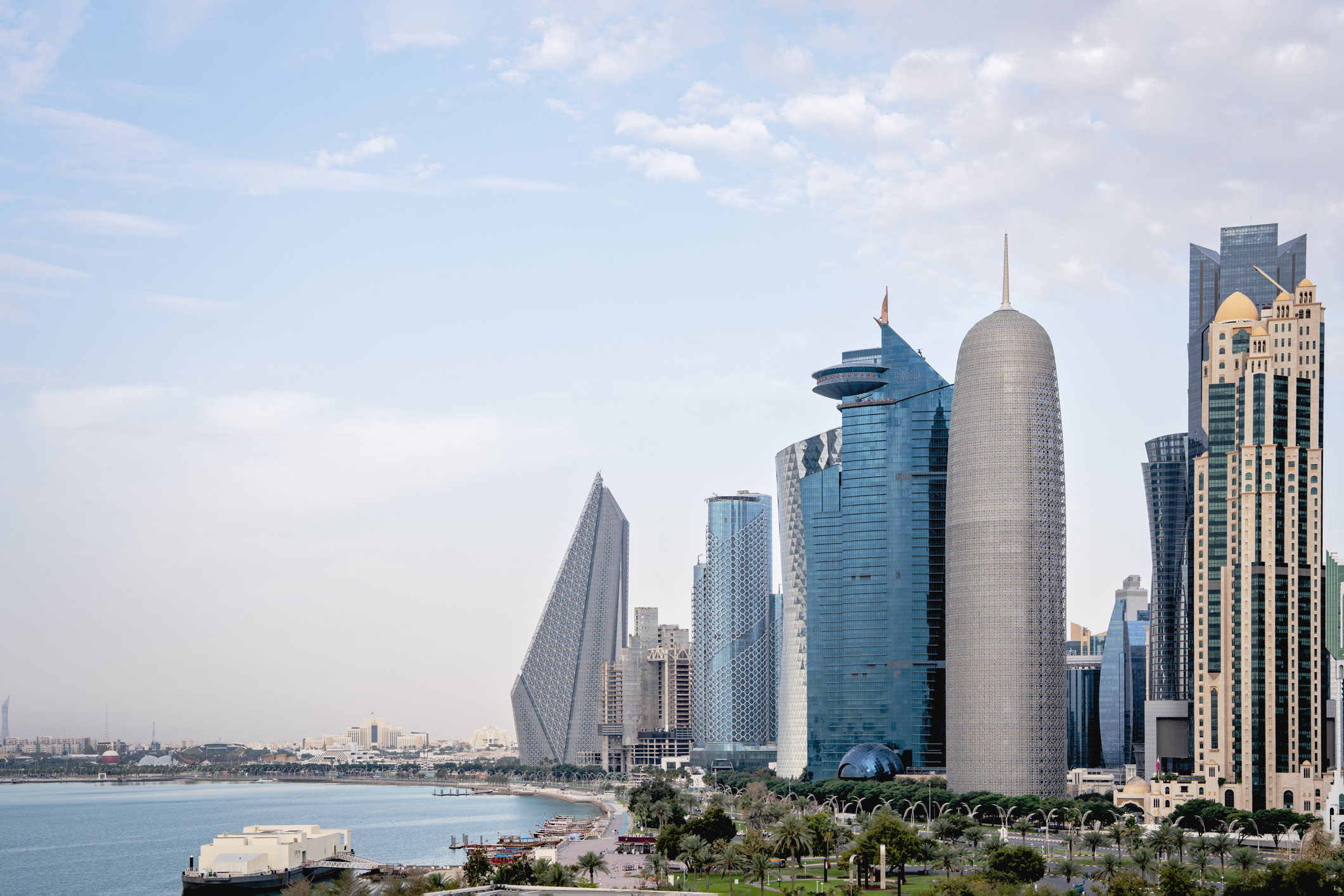 Gulf courts private capital with power-ready AI data centres